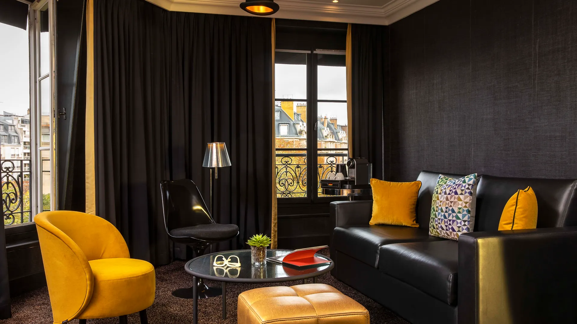 Hotel First Tour Eiffel Paris