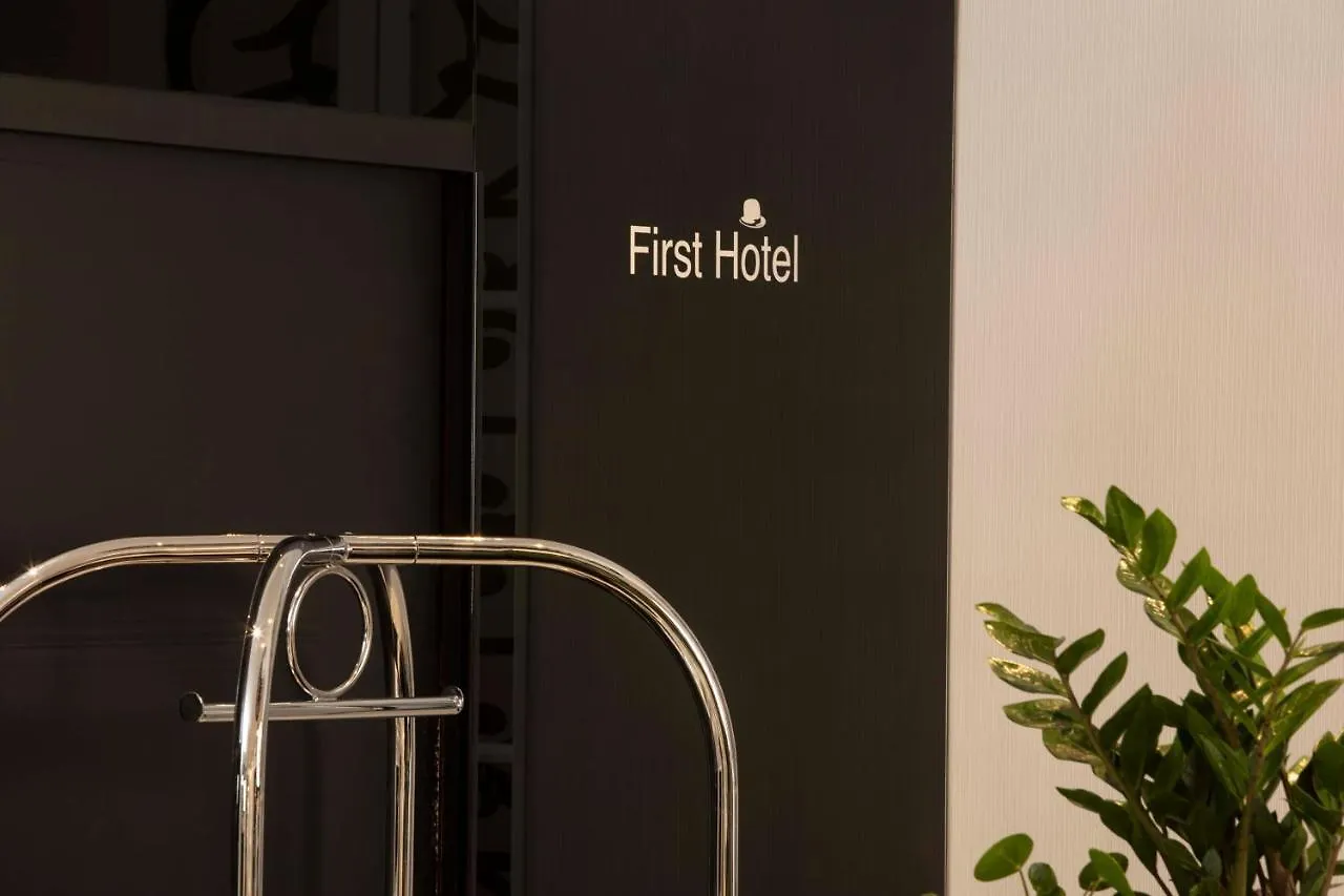 Hotel First Tour Eiffel